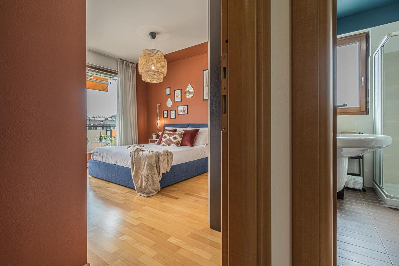 Hygge Family Apartment - One Step Away From The Lake!!! シルミオーネ エクステリア 写真