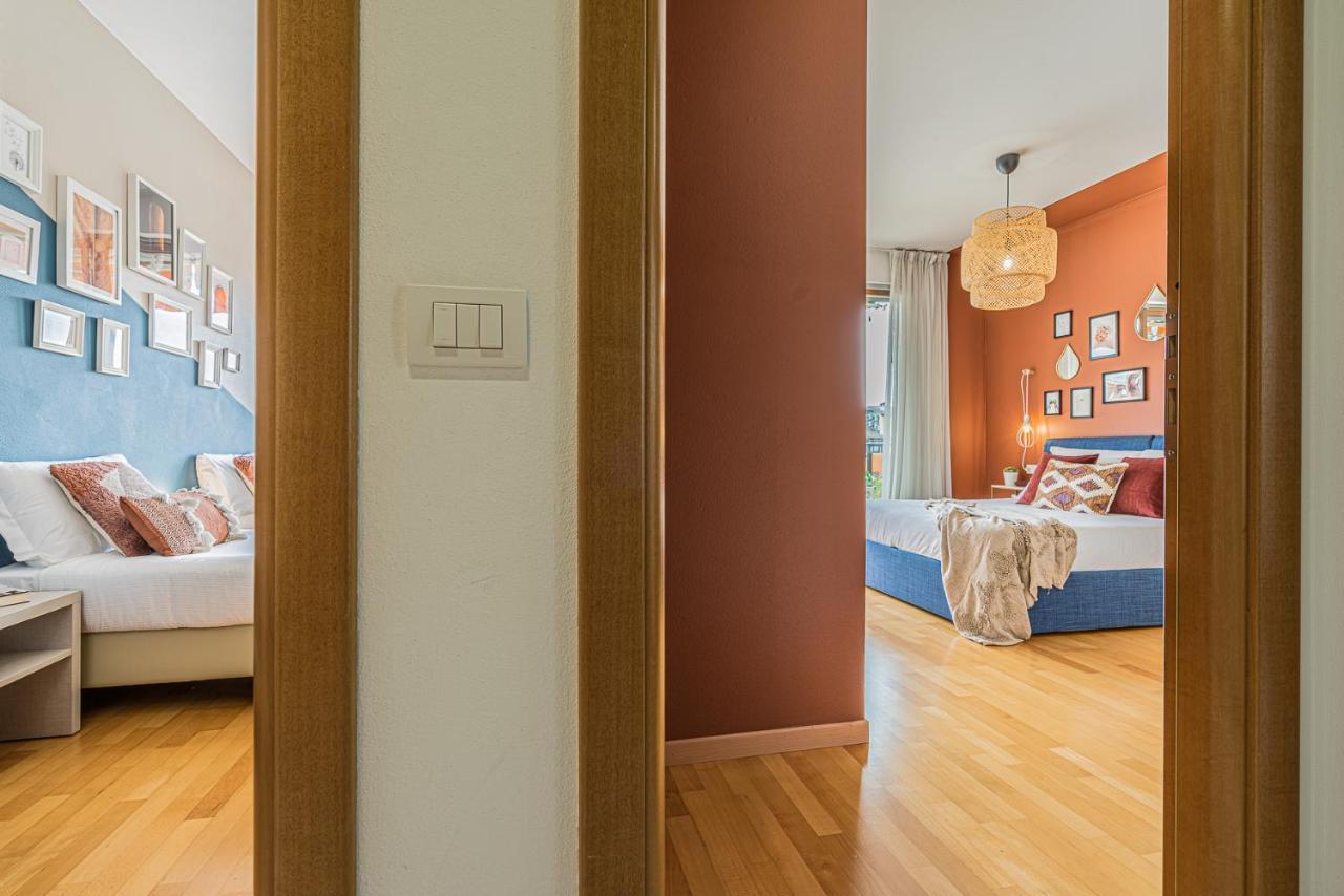 Hygge Family Apartment - One Step Away From The Lake!!! シルミオーネ エクステリア 写真
