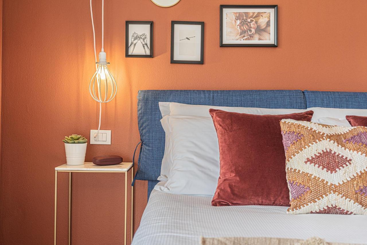 Hygge Family Apartment - One Step Away From The Lake!!! シルミオーネ エクステリア 写真