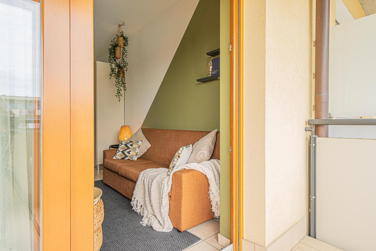 Hygge Family Apartment - One Step Away From The Lake!!! シルミオーネ エクステリア 写真