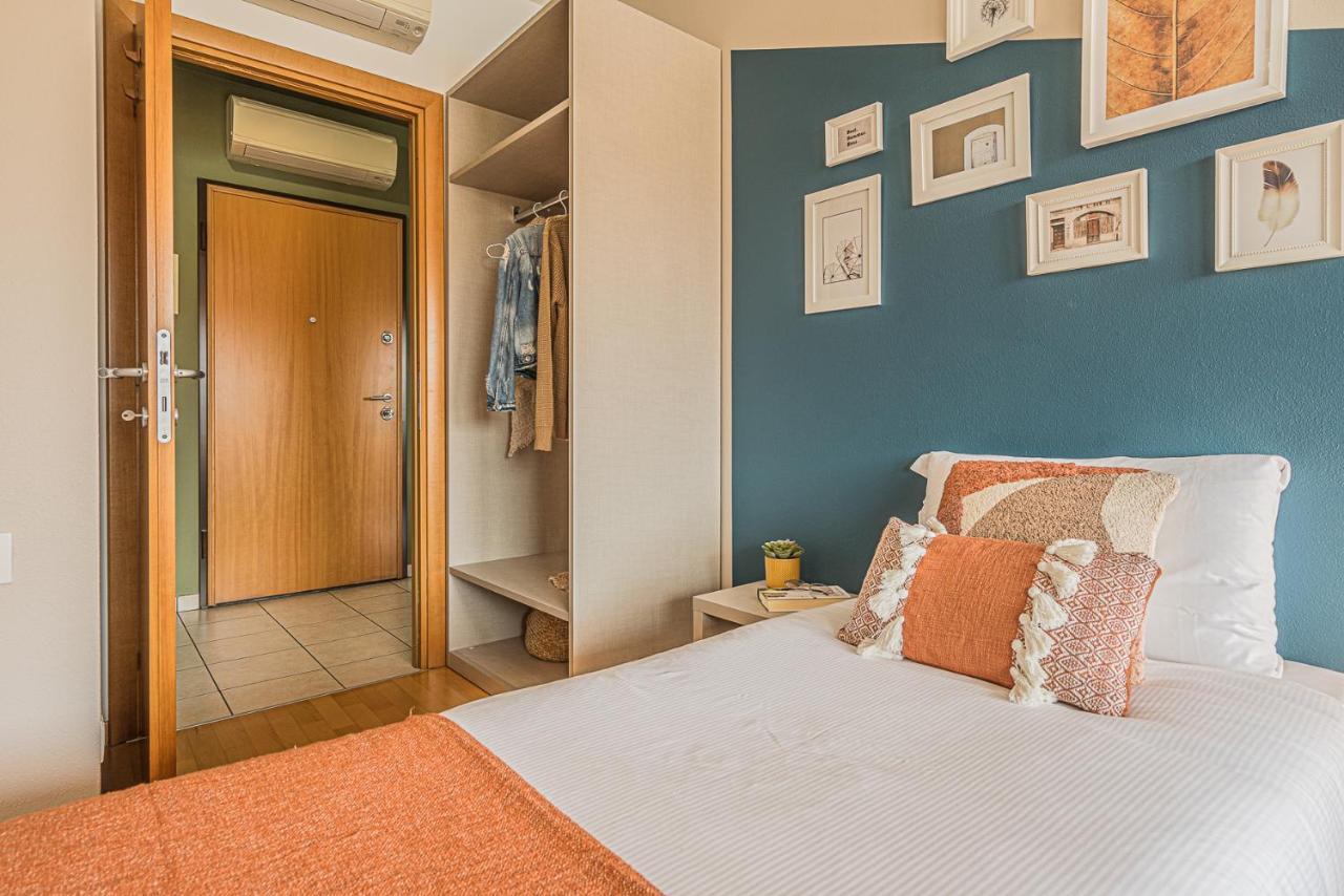 Hygge Family Apartment - One Step Away From The Lake!!! シルミオーネ エクステリア 写真